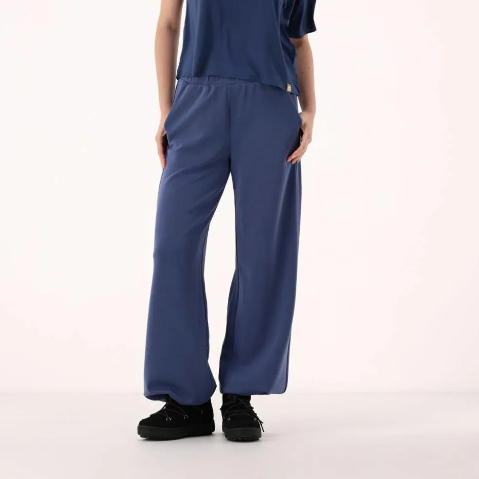 Pantaloni lunghi da donna a gamba larga con finitura in modal satinato