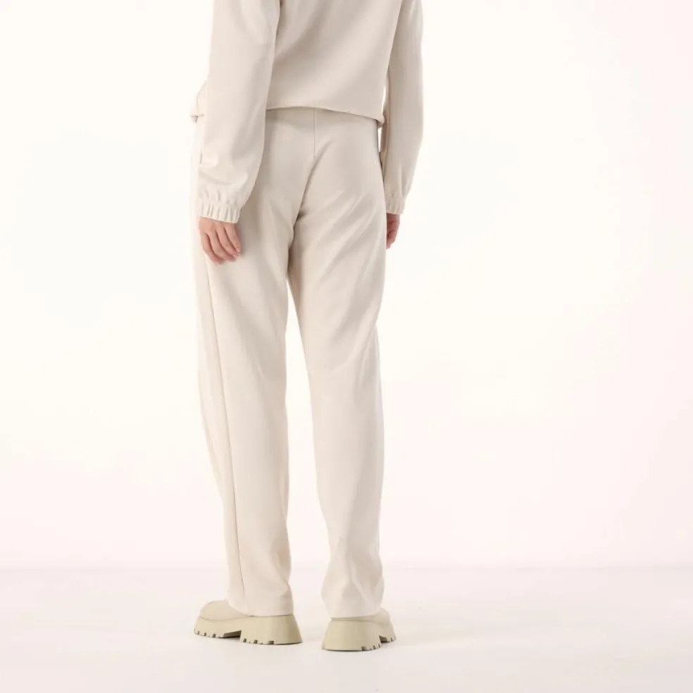 Pantaloni lunghi da donna dalla vestibilità regolare con finitura in modal satinato